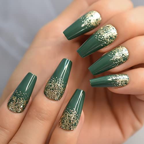 Дизайн ногтей в зеленом цвете