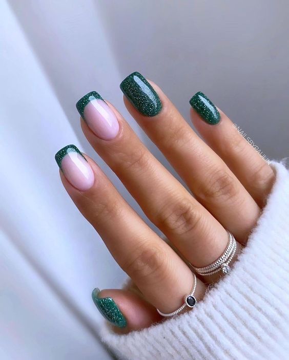 зимний зеленый дизайн ногтей