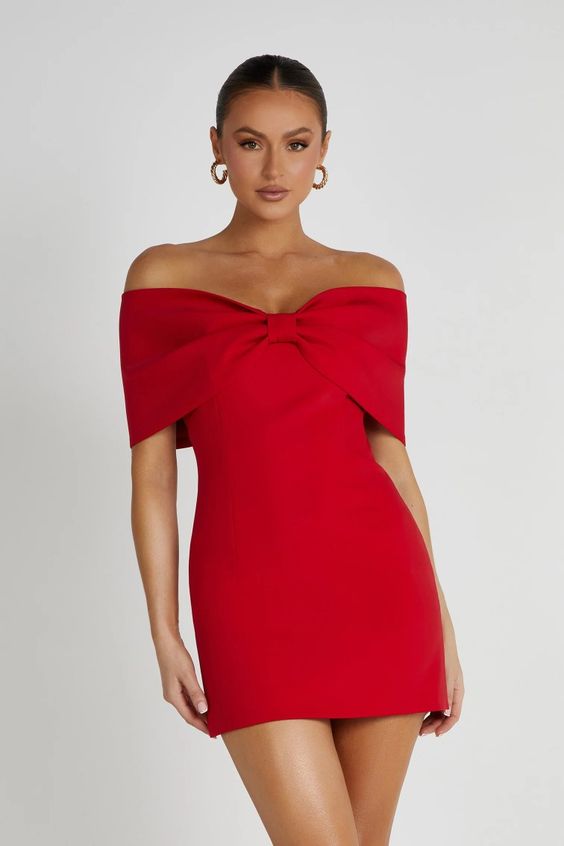 червона сукня міні