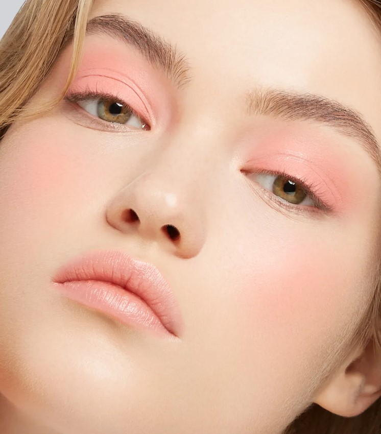 природный макияж в розовых оттенках