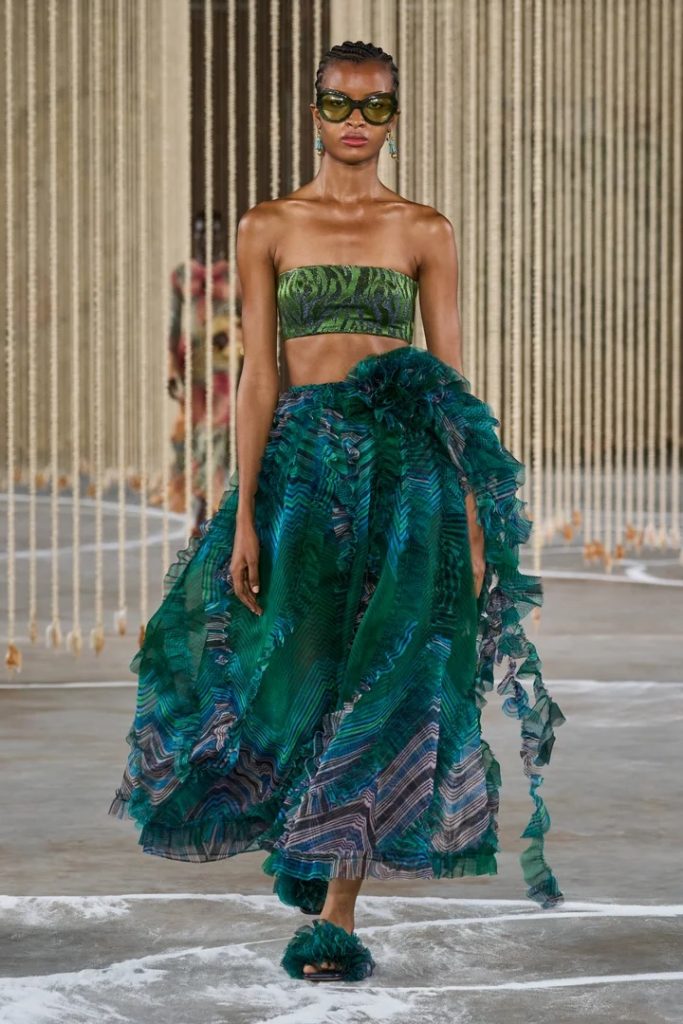 Платье в цвете тропический бирюзовый