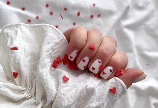 Романтические идеи маникюра ко Дню Святого Валентина (фото)