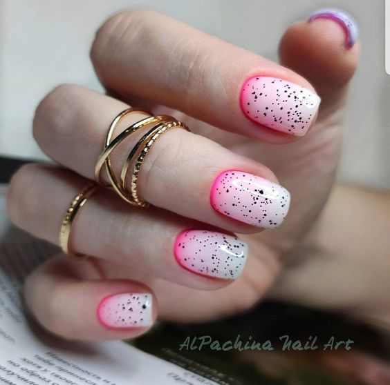 модный розовый маникюр на короткие ногти омбре